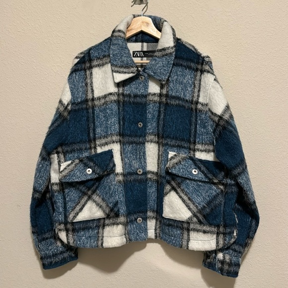 Zara Jackets & Blazers - ZARA PLAID FUZZY SHACKET XXL